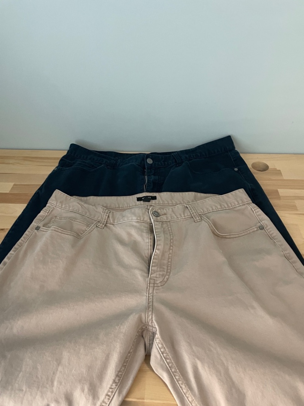 Alfani Men's Pants in Navy and Beige Tones. 38x30 - Picture 4 of 4